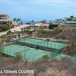 Relaxing 5Br Villa Close To Beach - Villa Fiesta